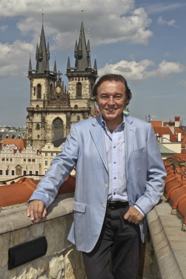 Karel Gott, hoste , U PRINCE