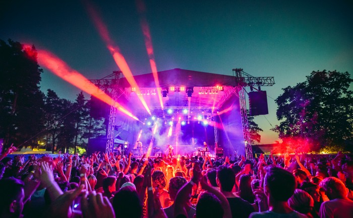 FingersUP-038-HR_www.klapper.cz