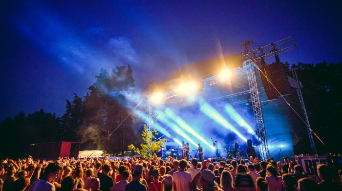 FingersUP-040-HR_www.klapper.cz