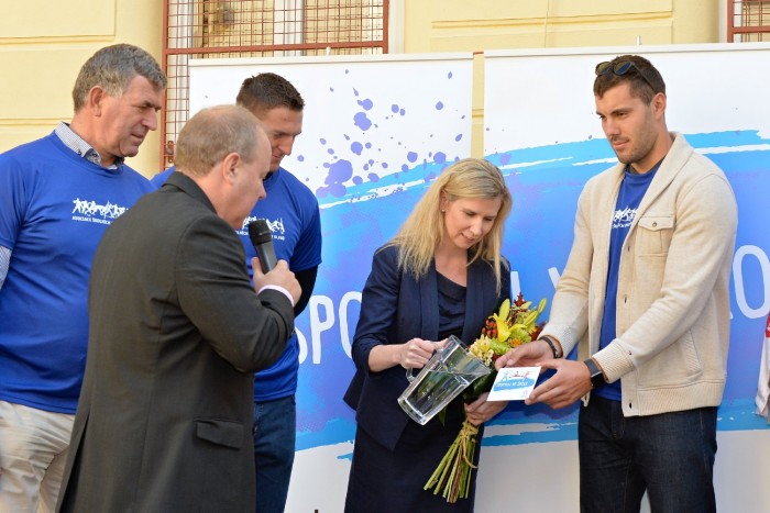 krest-pani-ministryne