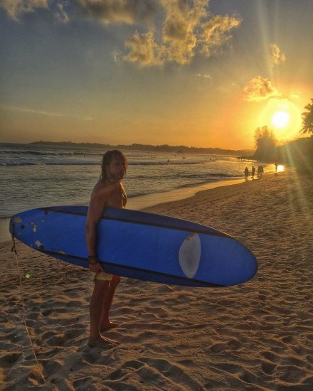 surfovani-na-proslulych-obrich-srilanskych-vlnach-byla-opravdova-jizda