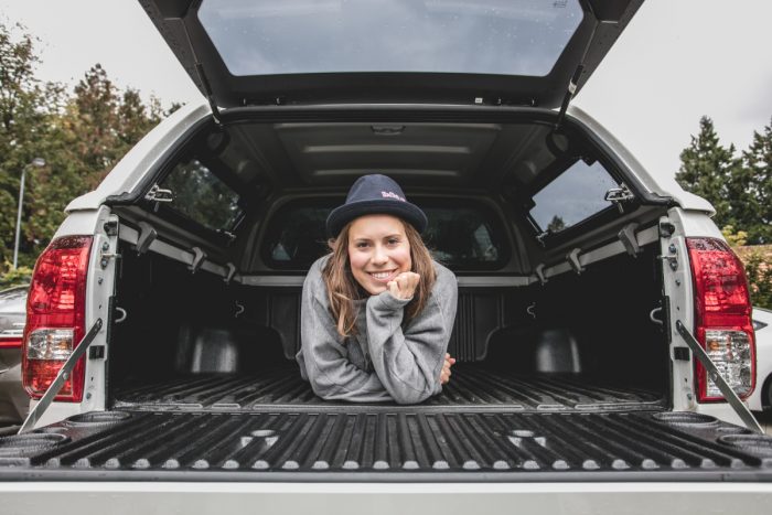 typ-vozu-hilux-je-idealne-zarizeny-pro-eviny-cesty