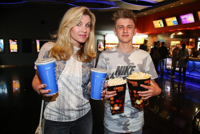 Leona Machálková se synem 4DX 2