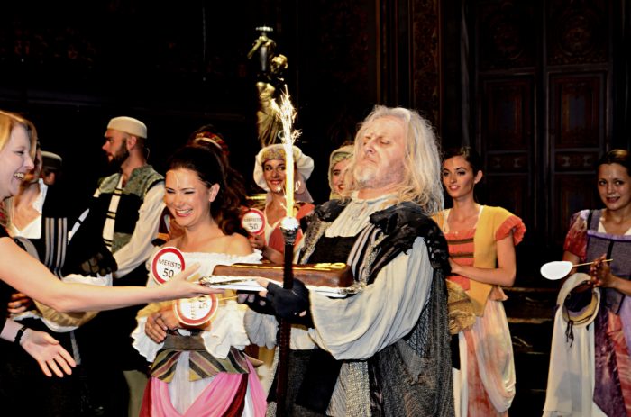 J Vojtek s dortem Mefisto 50 (32)