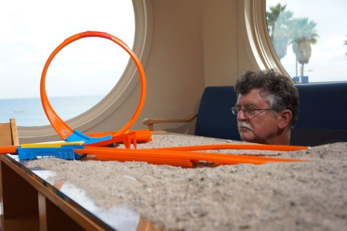 Through The Wormhole With Morgan Freeman_ep605_Tom Weiler.7cebaae52760