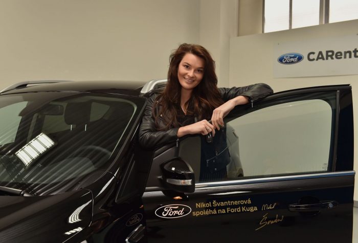 Nikol_Svantnerova_Ford_Kuga (2)_preview