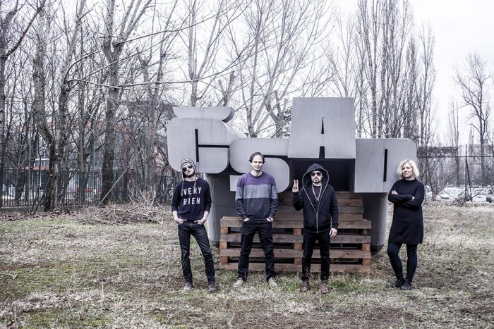 Tugriki_Foto_Illah_Van_Oijen_mail