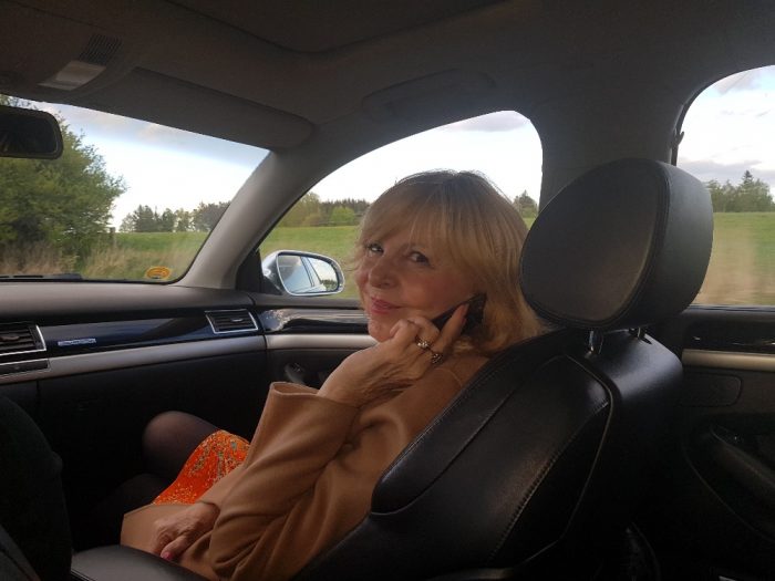 HZ si i cestou do Trencina telefonovala se Stefanem (phoro Renata Vesela)