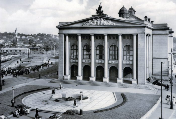 5_Divadlo Antonína Dvo²áka 1956 Foto Frantiτek Krasl