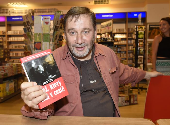 6 Tomas Topfer kmotr knihyy_DSC2462