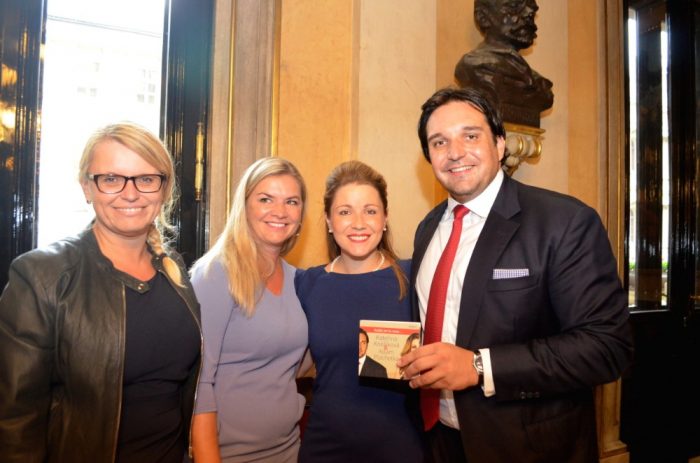 K. Kněžíková, A. Plachetka s M. Stránskou a H. Píšovou z ND pro předčasně narozené děti