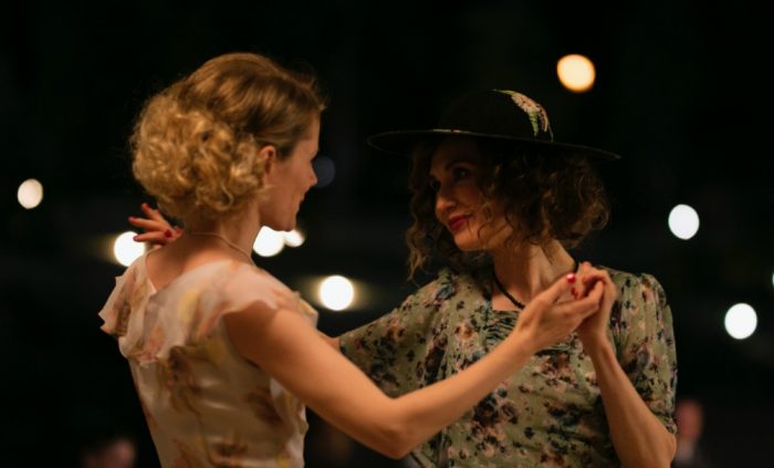 Skleněný pokoj Hanna Alström, Carice van Houten