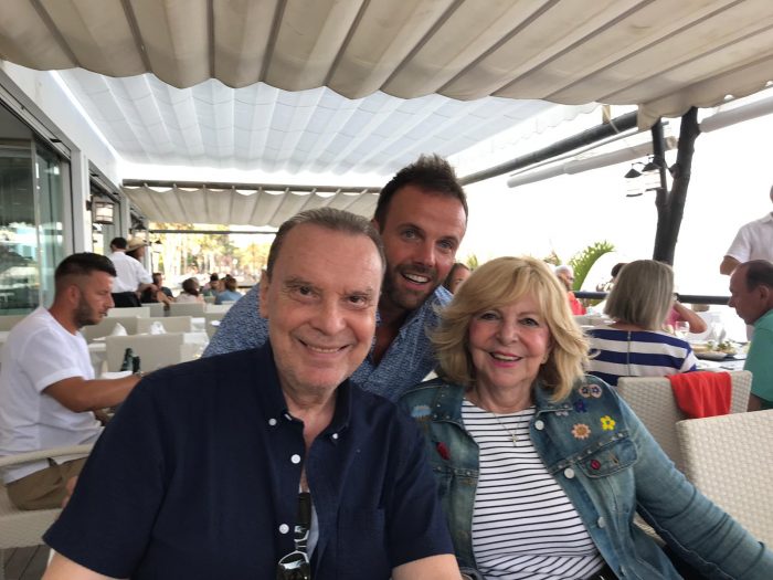 Hanka a Stefan s oslavencem, jejich synovcem Viktorem