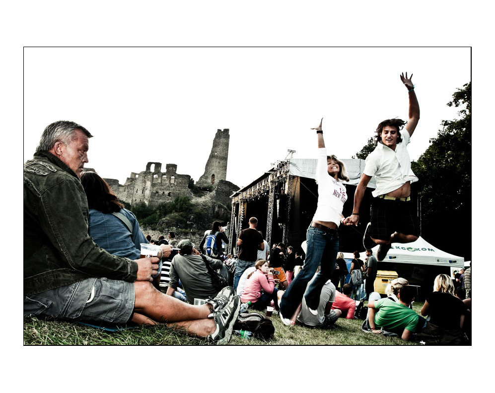 Festival Okoř letos zahájí Debbi