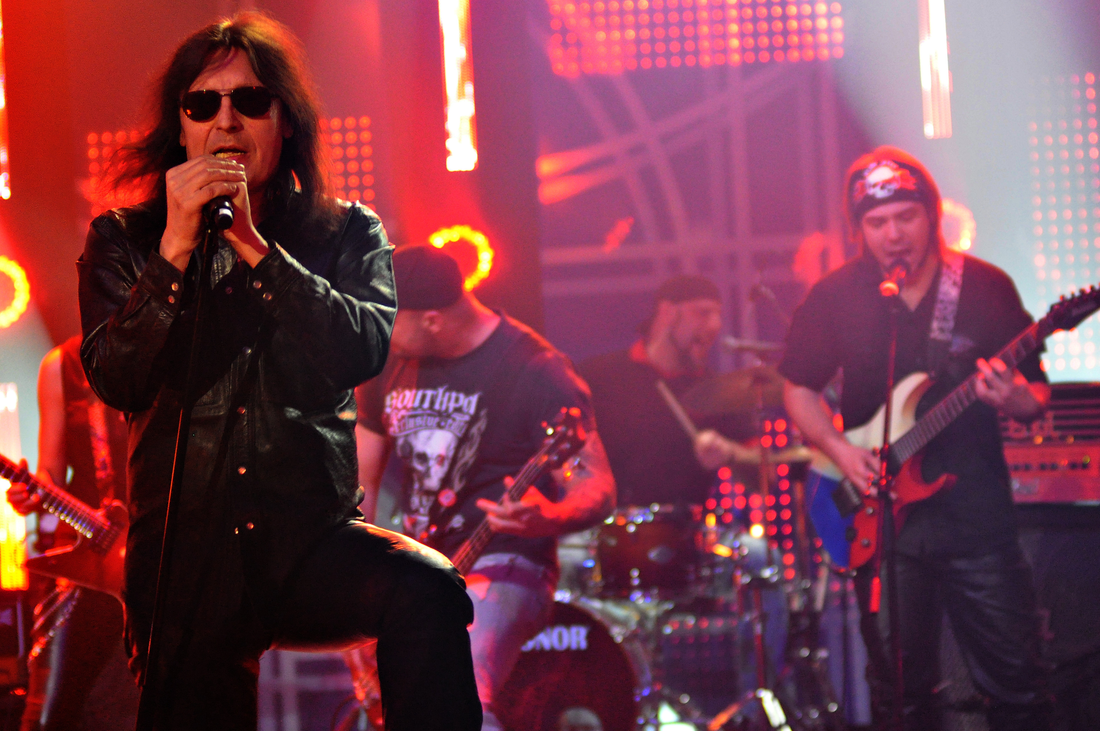 To byl náš hit rozezněly rockové balady s Tanjou a Petrou Janů