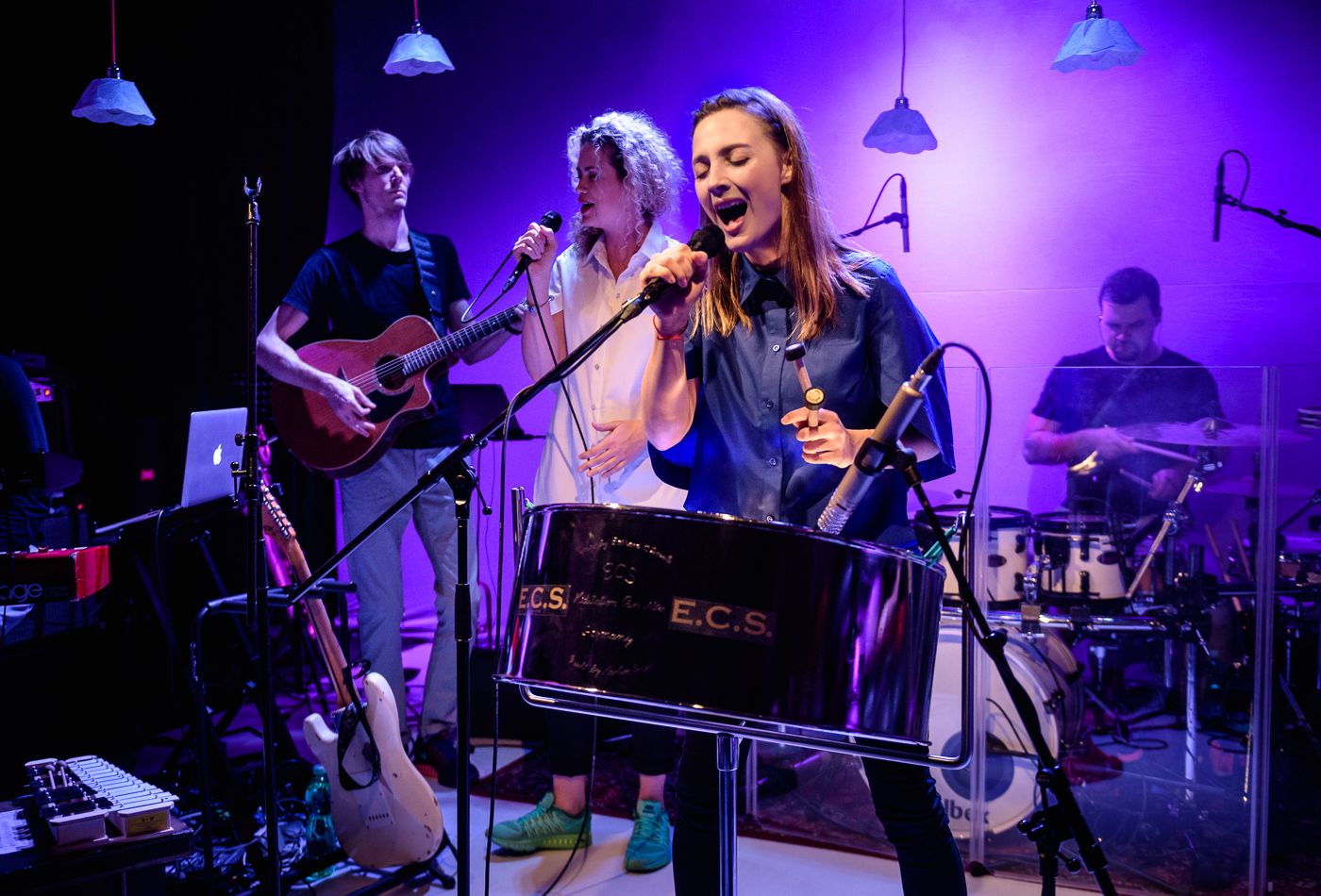 Podívejte se na nový klip »nafrněné« Barbory Polákové